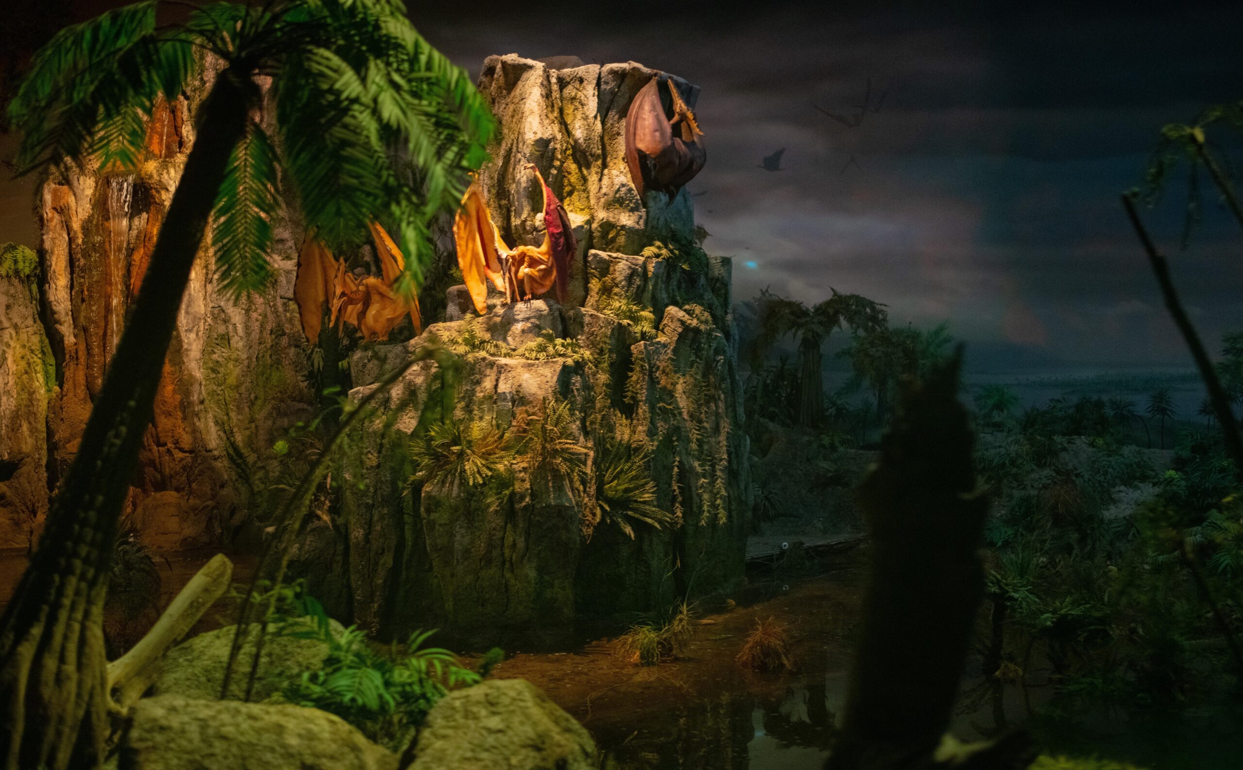 10 Things You Didn't Know About The Dinosaurs On The Disneyland Railroad