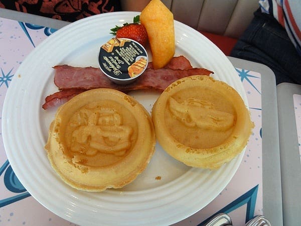 Flo’s V8 Café Breakfast